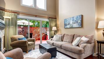 Téléviseur connecté, foyer, livres