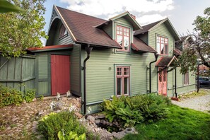 House | Exterior - 2 Bed House Sleeps 4 With Garden & Free Parking (Ronneby)