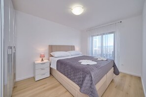 1 slaapkamer, een strijkplank/strijkijzer, gratis wifi, beddengoed