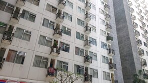 Front of property - Collection O 92981 Apartemen The Jarrdin By Gold Suites PropertyNearSTEI ITB: Sekolah Teknik Elektro dan Informatika ITB (Bandung)