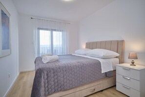 1 slaapkamer, een strijkplank/strijkijzer, gratis wifi, beddengoed