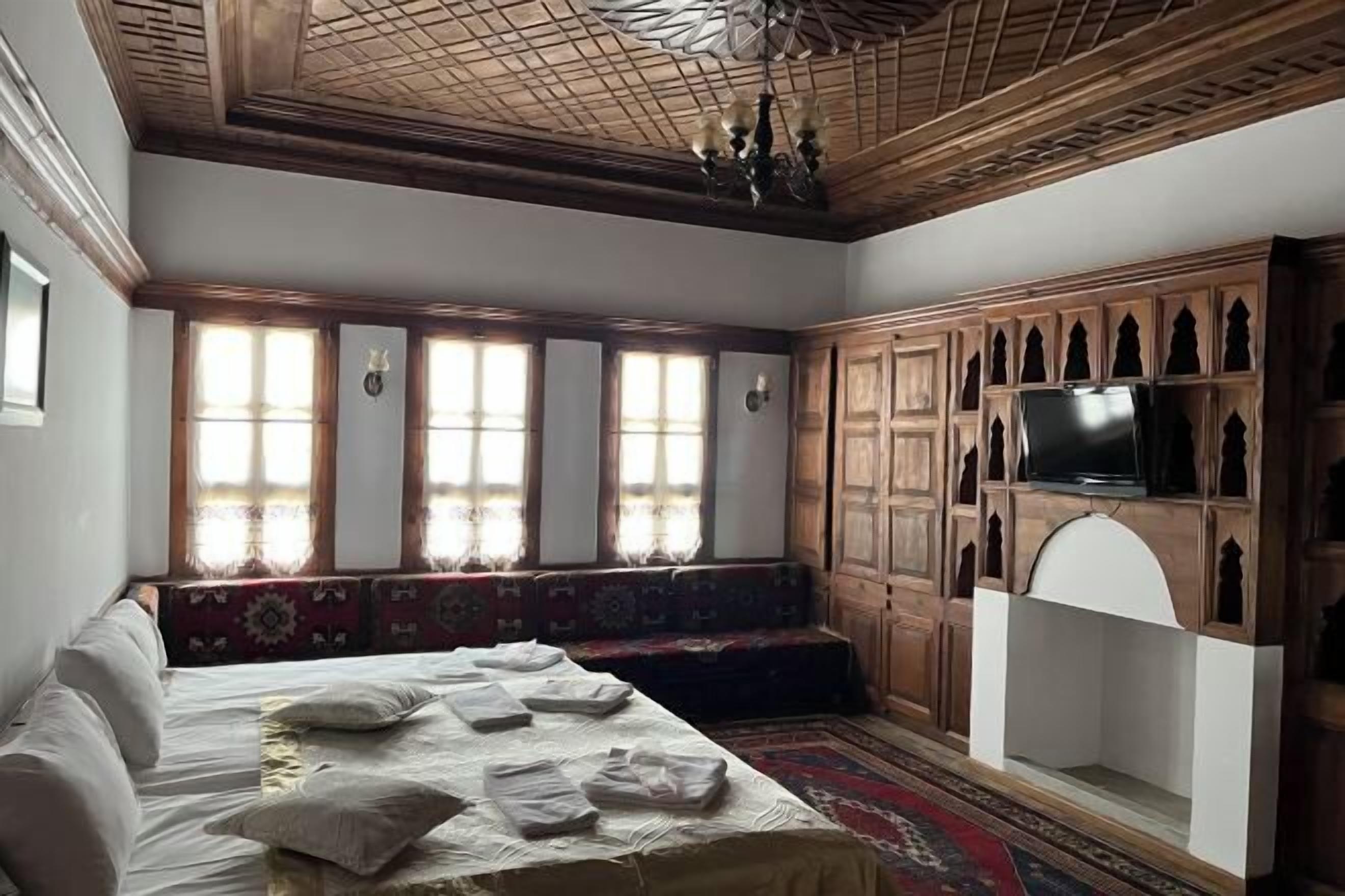 Decoración personalizada, muebles diferentes y escritorio 