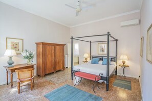 1 bedroom, free WiFi, bed sheets - Lovely 1-bed Apartment in Venezia (Venice)