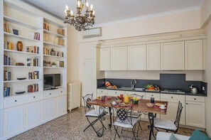 Apartment, 1 Queen Bed with Sofa bed | Private kitchen | Fridge, microwave, oven, stovetop - Lovely 1-bed Apartment in Venezia (Venice)