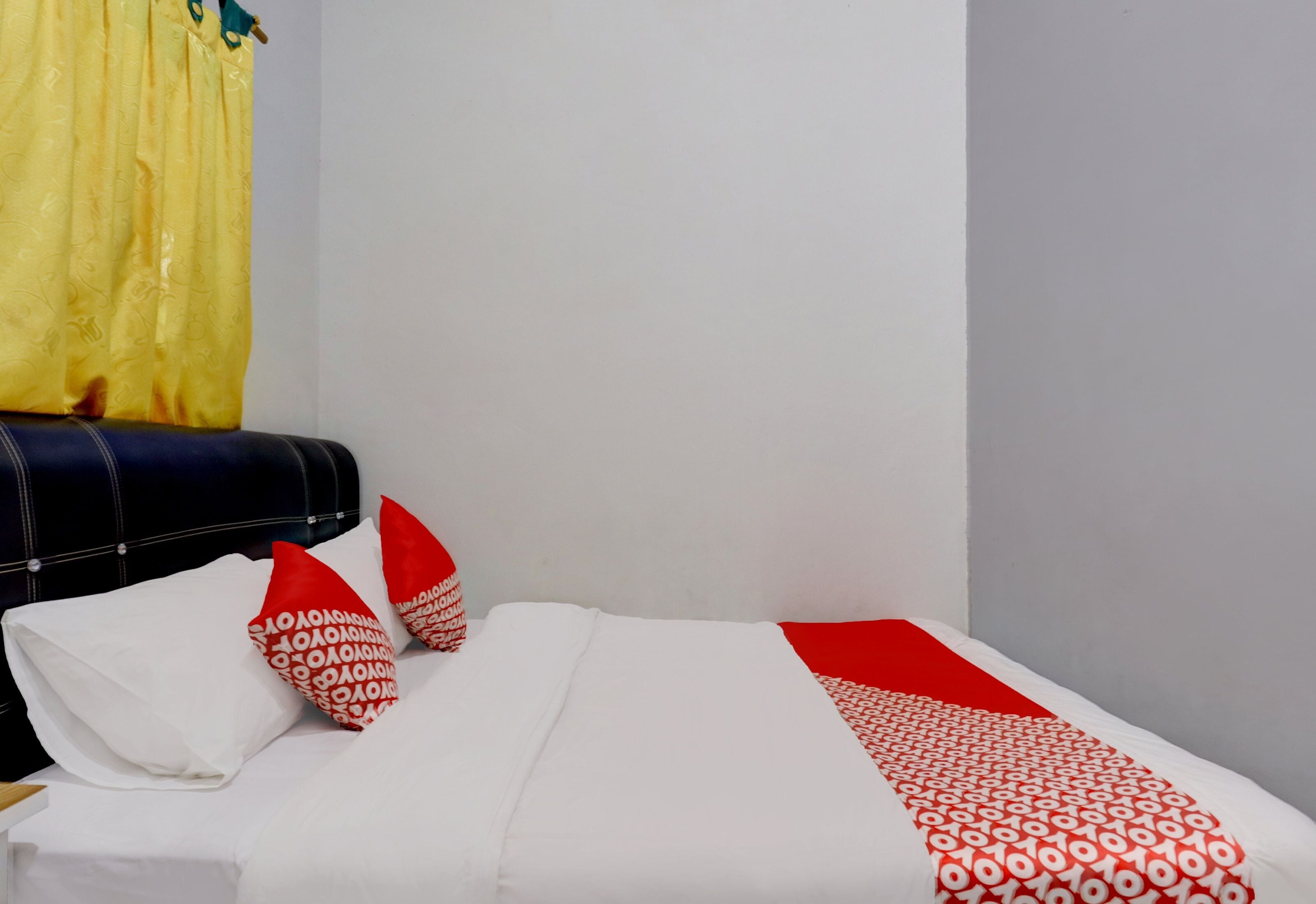 Standard Double Room | Laptop workspace, WiFi (free), bed sheets
