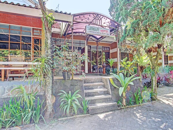 Exterior - Hotel O Satriafi 2 Hotel (Pakem)