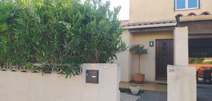 Exterior detail - Veritable Cocon Spacieux, Chaleureux Dans un Décor Harmonieux (Canet-en-Roussillon)