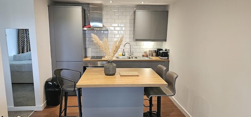 Modern Peaceful Open Plan 1-bed Apartment Rutland