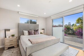 4 dormitoris, planxa i posts de planxar, wifi i roba de llit 