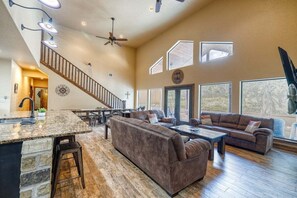 TV - Rolling Rock @ Frio Premier Rental Homes (Concan)