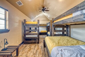 5 bedrooms, WiFi