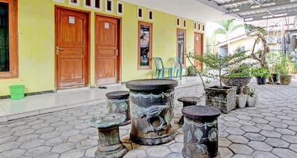 OYO 92998 Wiludjeng Guesthouse