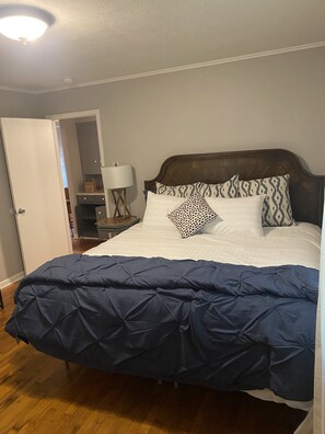 2 habitaciones, escritorio, tabla de planchar con plancha y wifi 