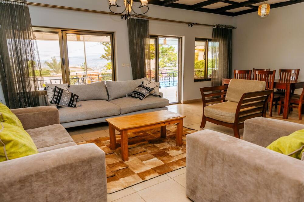 Stunning 3-bed House in Kigali