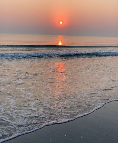 Abode Homestay Alappuzha / Near Omanapuzha Beach