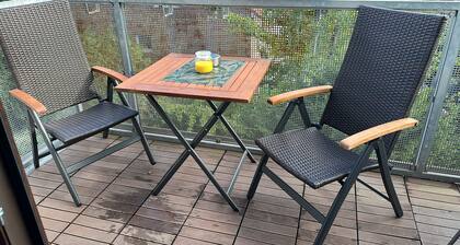 98qm Wohnung im Villenviertel - Voll ausgestattet mit Balkon und Kamin + WLAN