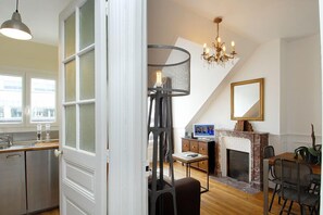 Fridge, microwave, oven, stovetop - Appart Hameau Paris Porte de Versailles (Paris)