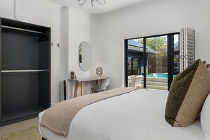 View from room - Luxury Oasis, Lifestyle Villa, Pool & Gym (Cape Town)