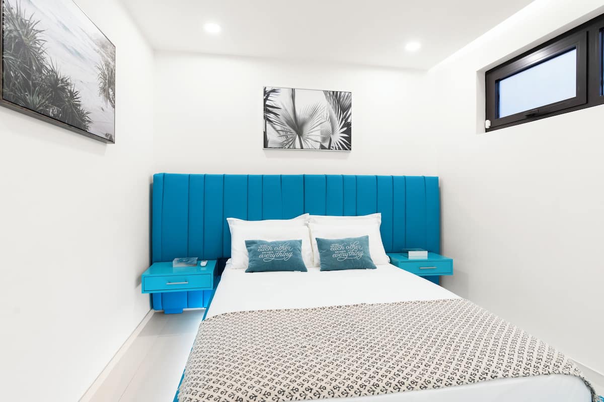 Incredible Lagoon View | 1 bedroom, memory foam beds, in-room safe, individually furnished