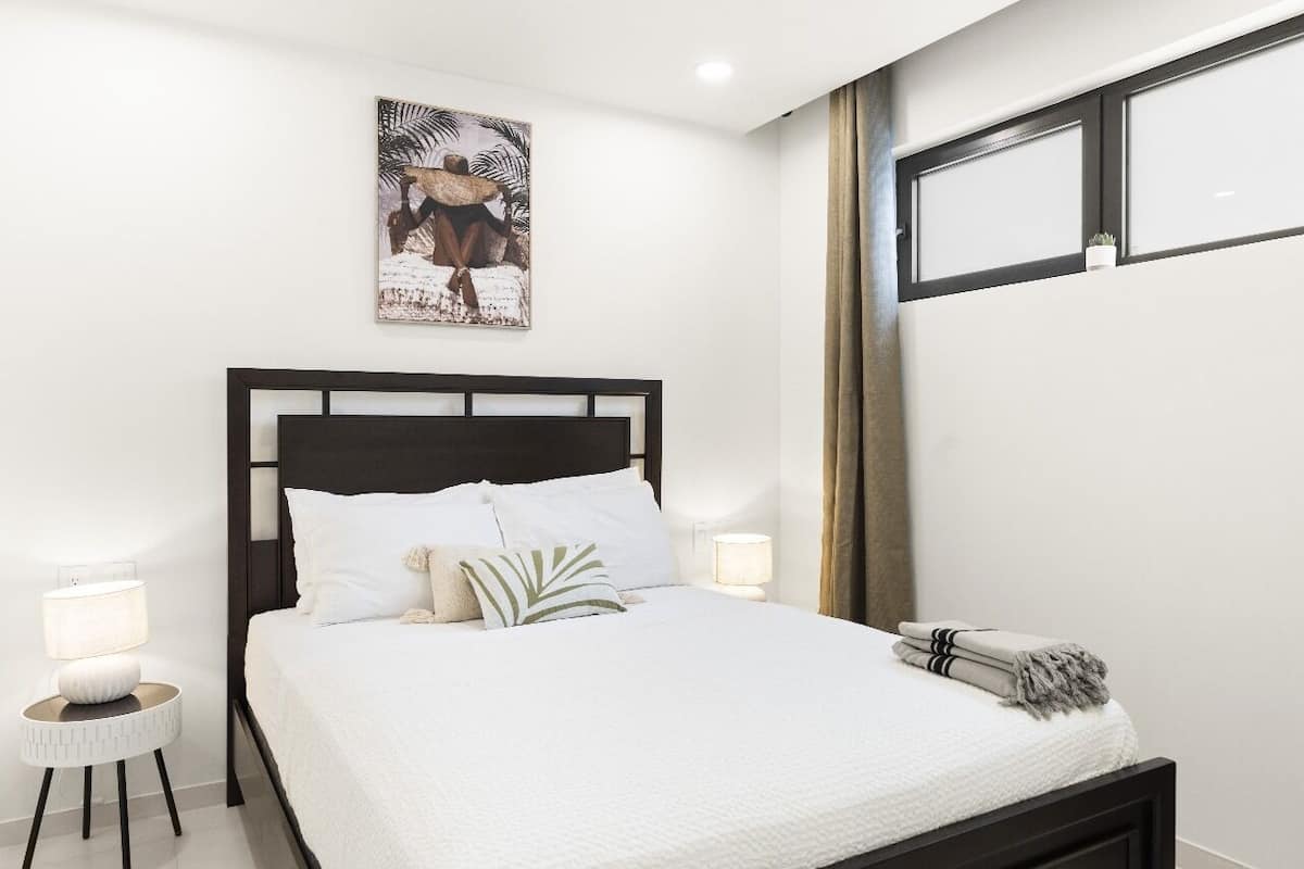 Exclusive Apartment | 1 bedroom, memory foam beds, in-room safe, individually furnished