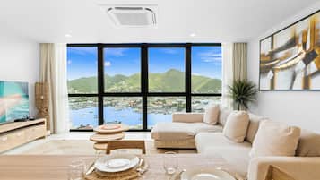 Premium appartement | Woonruimte | Een smart-tv