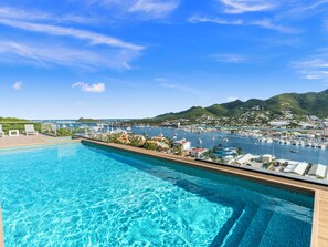 คอมฟอร์ทอพาร์ทเมนท์ | บริเวณภายนอก