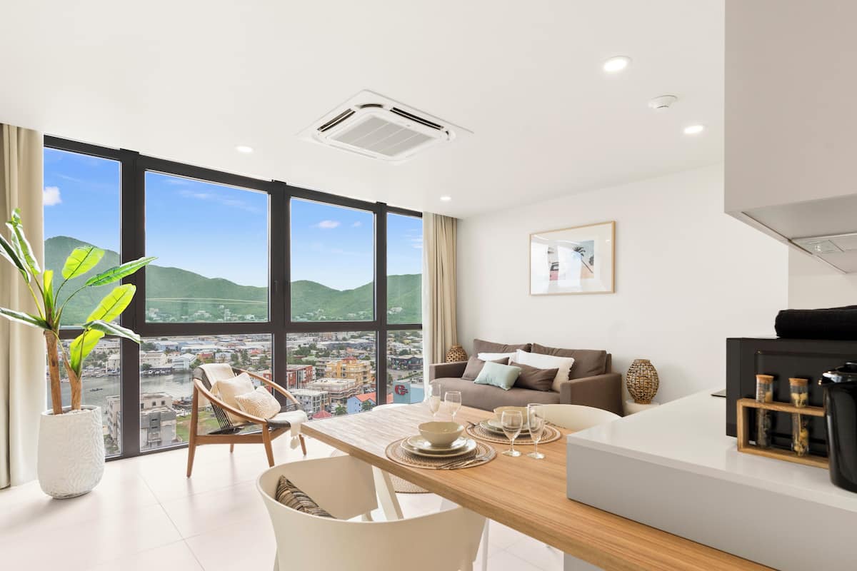 Exclusive Apartment | 1 bedroom, memory foam beds, in-room safe, individually furnished