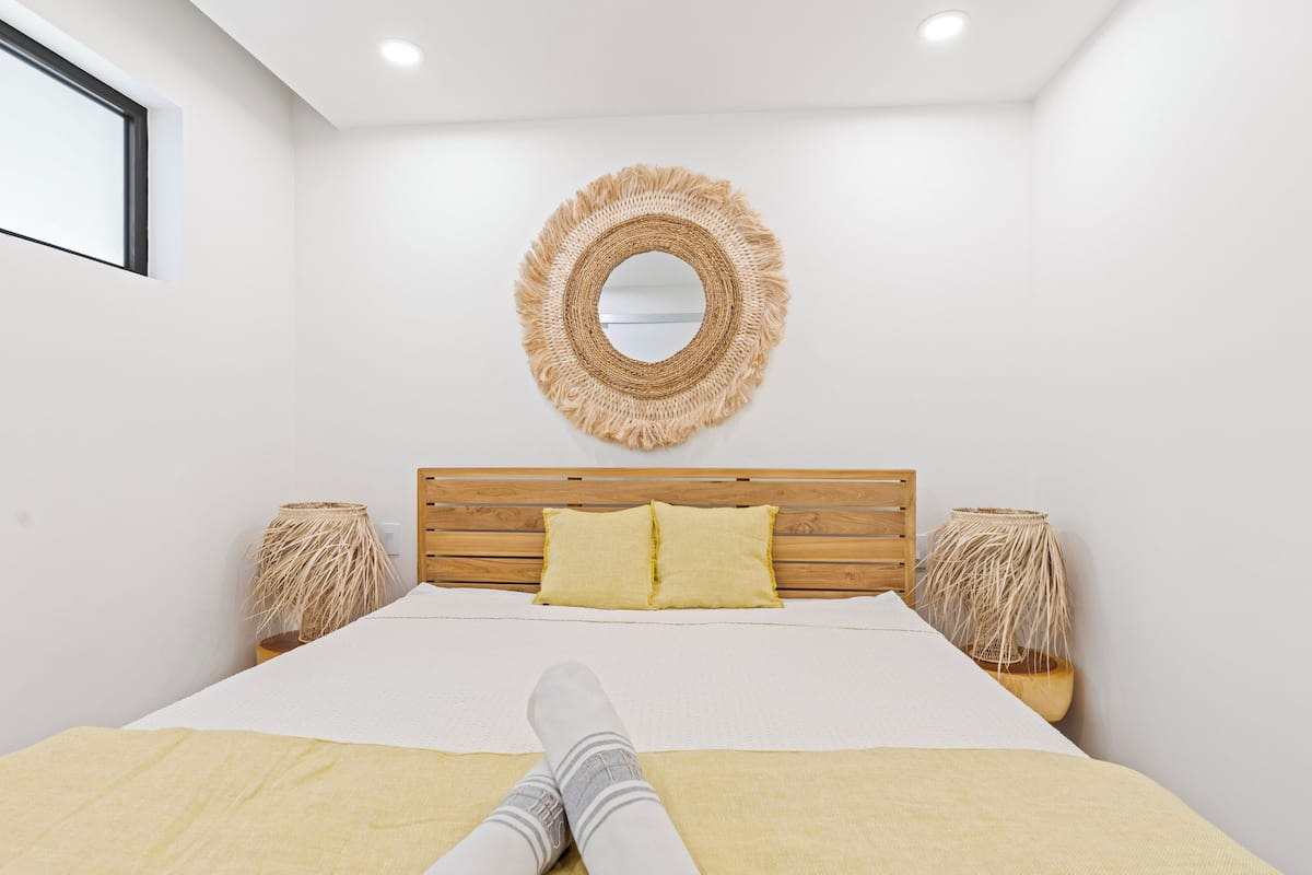 Exclusive Apartment | 1 bedroom, memory foam beds, in-room safe, individually furnished