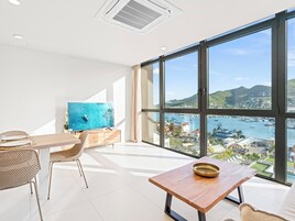 Premier Apartment | Living area | Smart TV