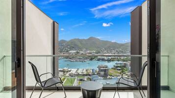 Appartement « Premier », 1 trÚs grand lit, balcon, vue lagon | Vue depuis le balcon