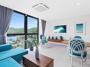 Incredible Lagoon View | Living area