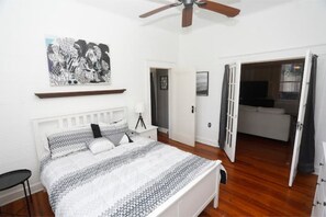 2 habitaciones, escritorio, wifi y ropa de cama 