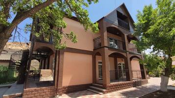 Bagian depan properti