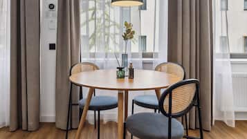 Svit Comfort | Vardagsrum | 50-tums platt-tv med satellitkanaler