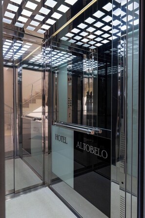 Elevator - Altobelo Hotel (Vlorë)