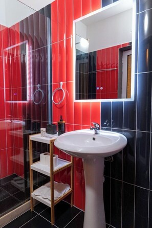 Bathroom - Altobelo Hotel (Vlorë)