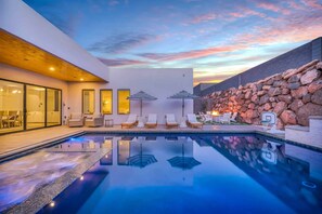 Pool - Desert Mirage: Private Pool, Foosball, Putting Green, Wheelchair Access (Hurricane)