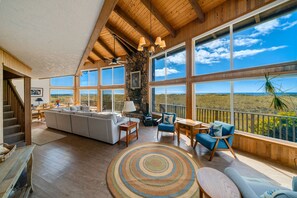 Property grounds - Pet and Family Friendly-Just Steps From the Ocean (Manzanita)