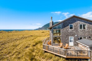 Exterior - Pet and Family Friendly-Just Steps From the Ocean (Manzanita)