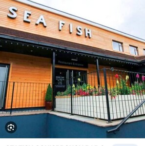 House, 2 Queen Beds | Exterior - Stunning 2-bed Tiny Home Firepit Nr Castle (Doncaster)