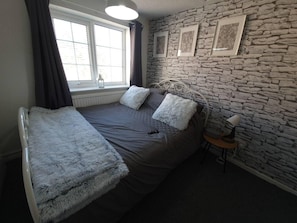 Maison, 2 grands lits