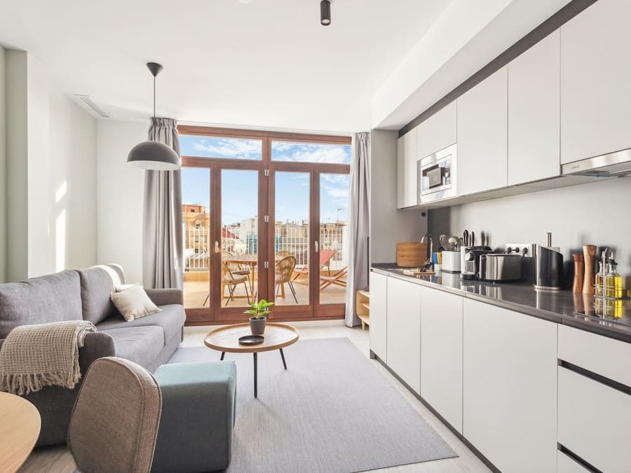 Refrigerador, microondas, placa de cocina, lavavajillas