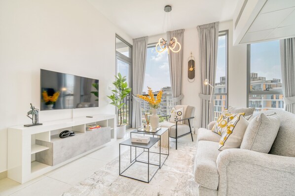 Smart TV - Serenene 1BR at Afnan 3 Midtown IMPZ by Deluxe Holiday Homes (Dubai)