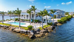 Unclassified image, 4 of 84, button - Villa in Key Largo – Gym, Pool + Beach (Key Largo)