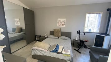 2 Schlafzimmer, Bügeleisen/Bügelbrett, kostenloses WLAN, Bettwäsche