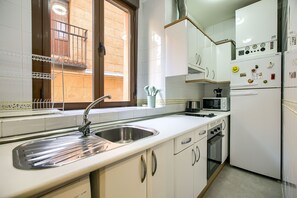 Cookware/dishes/utensils - Apartamento en centro histórico (Madrid)