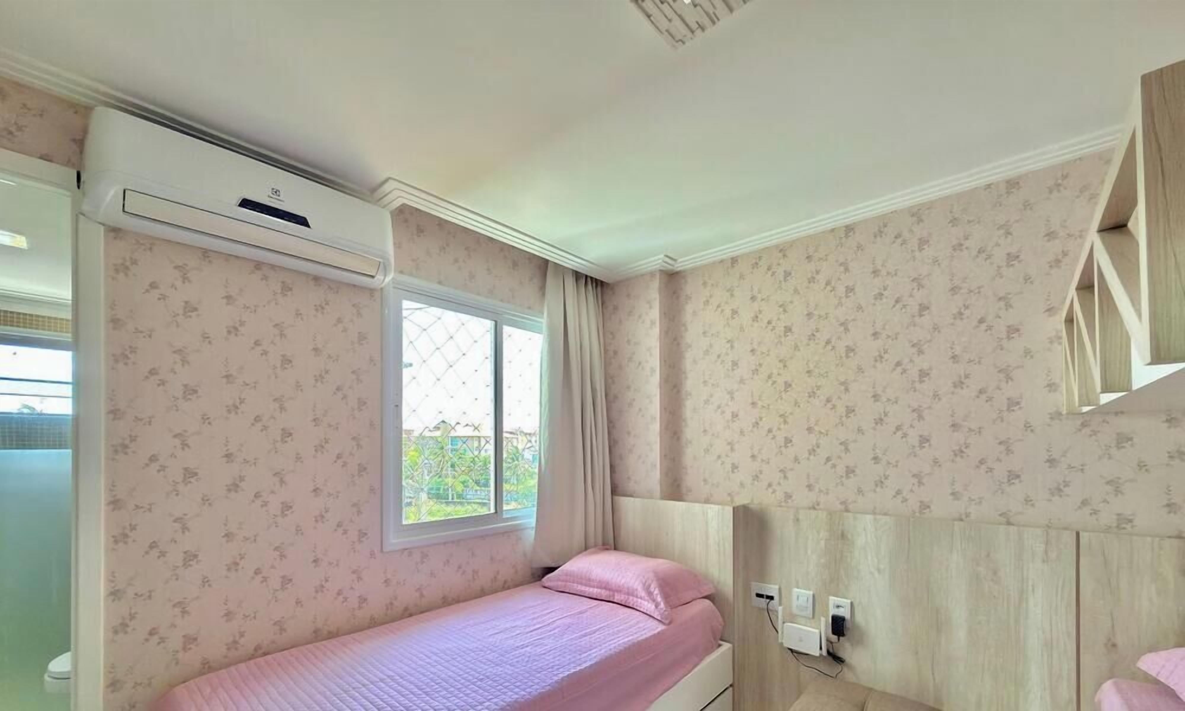 Apartment | Desk, soundproofing, WiFi (free)
