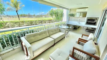 Design Apartment | Living area | Flat-screen TV