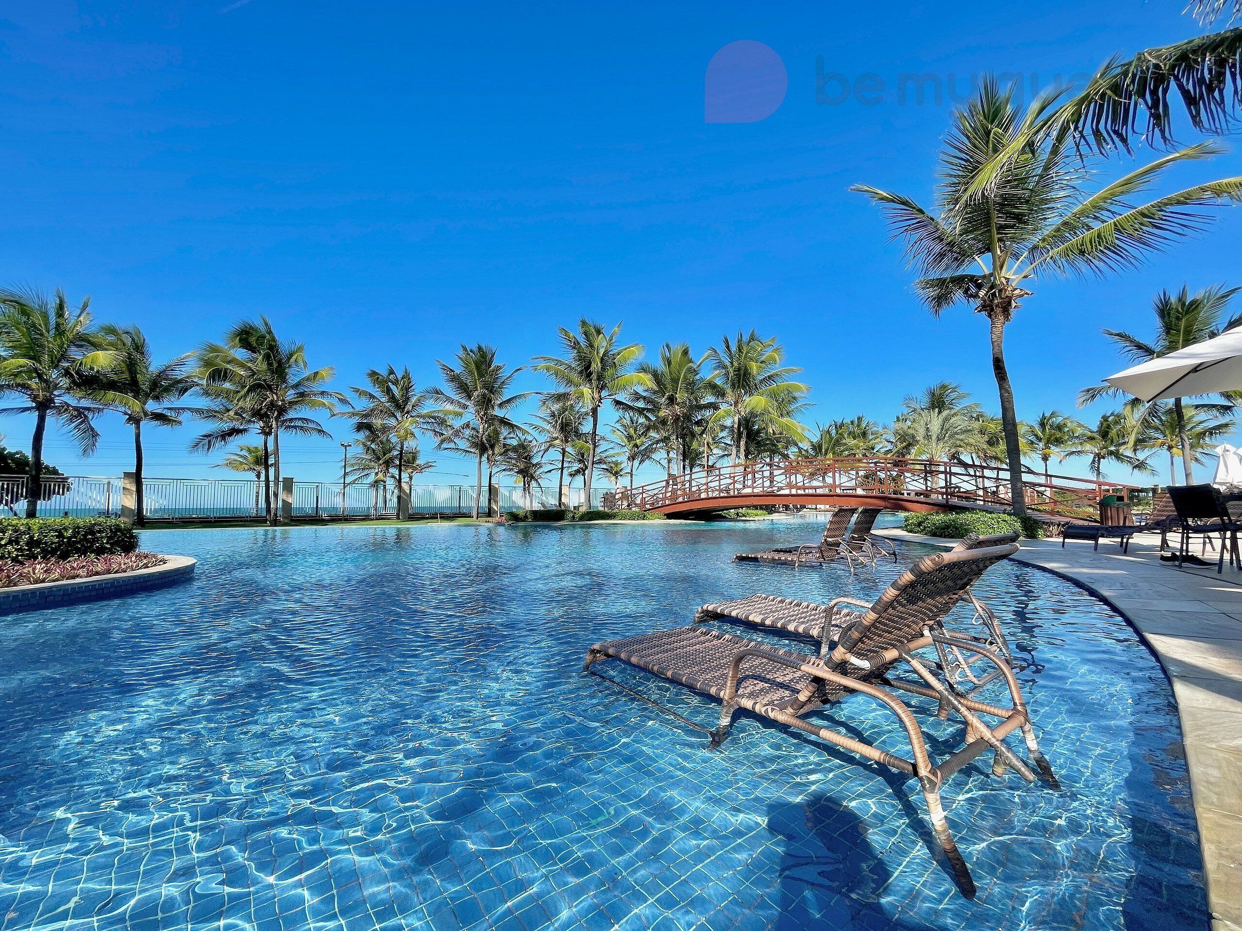 2 outdoor pools