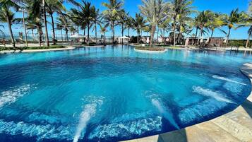 2 kolam renang outdoor